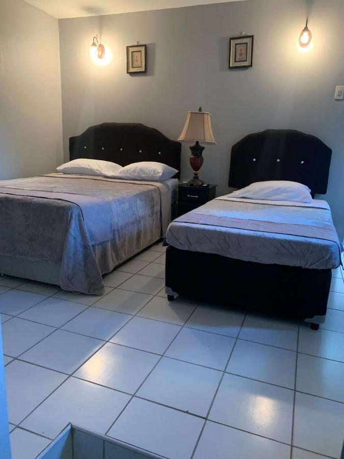 Derick'S Inn Piarco Εξωτερικό φωτογραφία