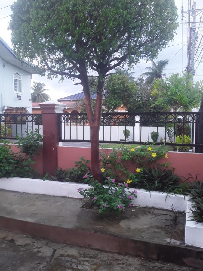 Derick'S Inn Piarco Εξωτερικό φωτογραφία